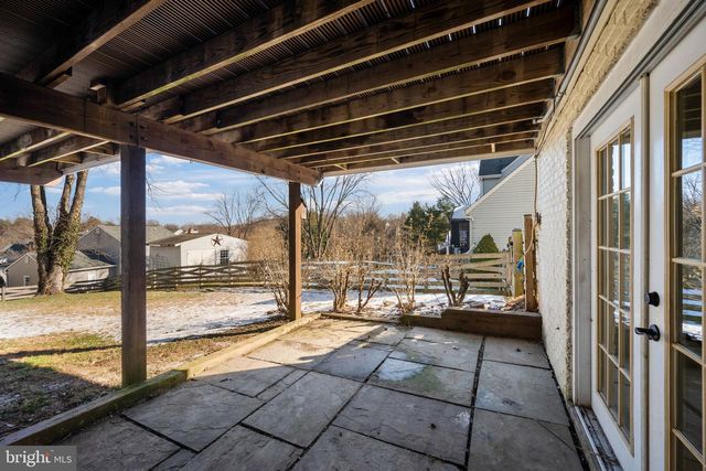 1105 VILLAGE GATE DR, Mount Airy, MD 21771