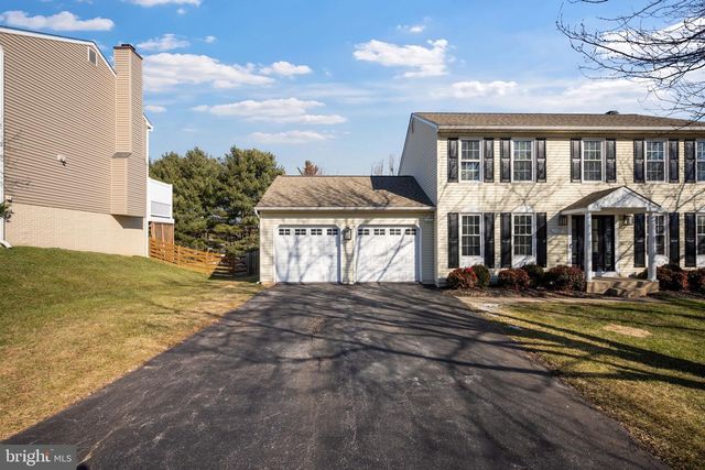 1105 VILLAGE GATE DR, Mount Airy, MD 21771