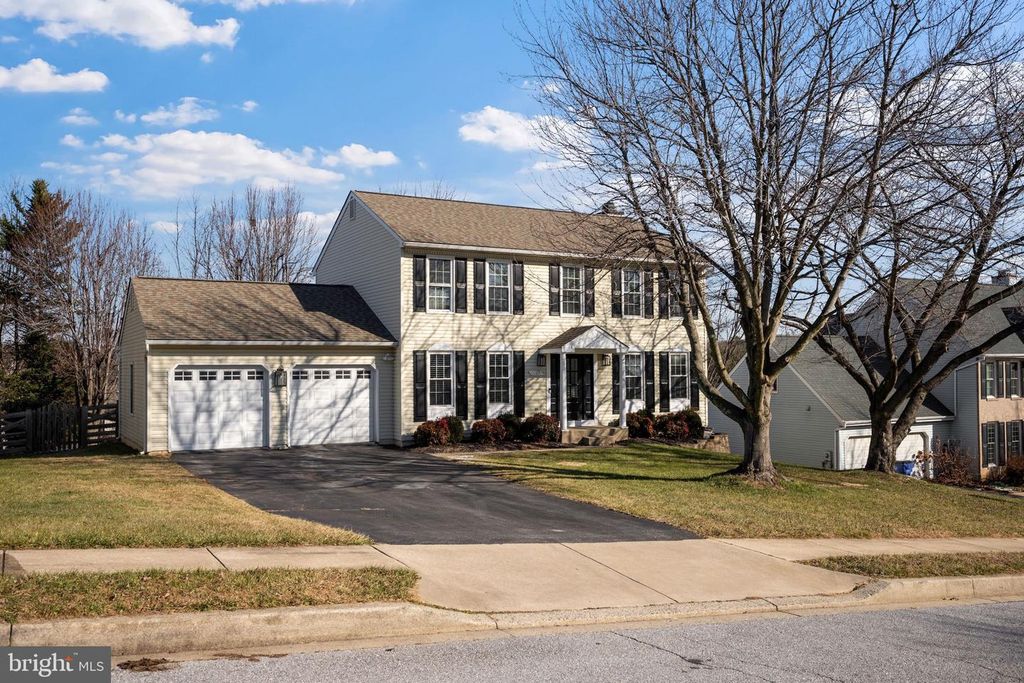 1105 VILLAGE GATE DR, Mount Airy, MD 21771