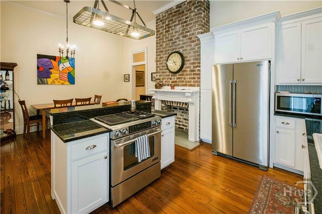 216 W Park Avenue B, Savannah, GA 31401