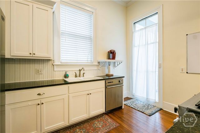 216 W Park Avenue B, Savannah, GA 31401