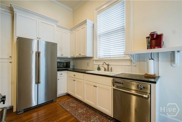 216 W Park Avenue B, Savannah, GA 31401