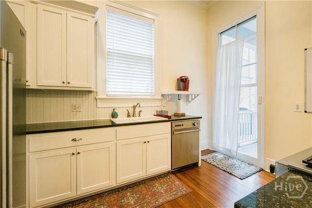 216 W Park Avenue B, Savannah, GA 31401