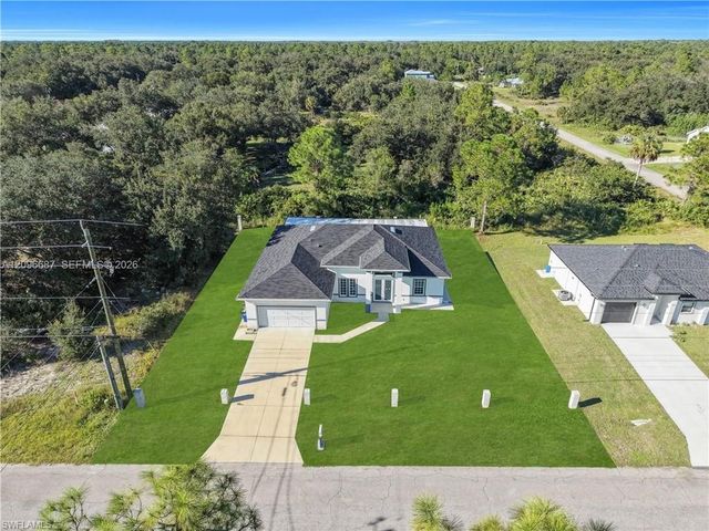 105 15 ST E, Lehigh Acres, FL 33972
