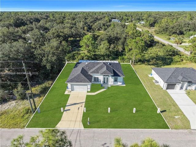 105 15 ST E, Lehigh Acres, FL 33972