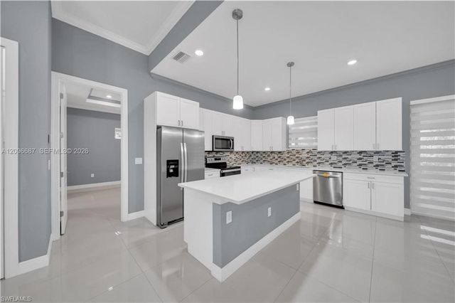 105 15 ST E, Lehigh Acres, FL 33972
