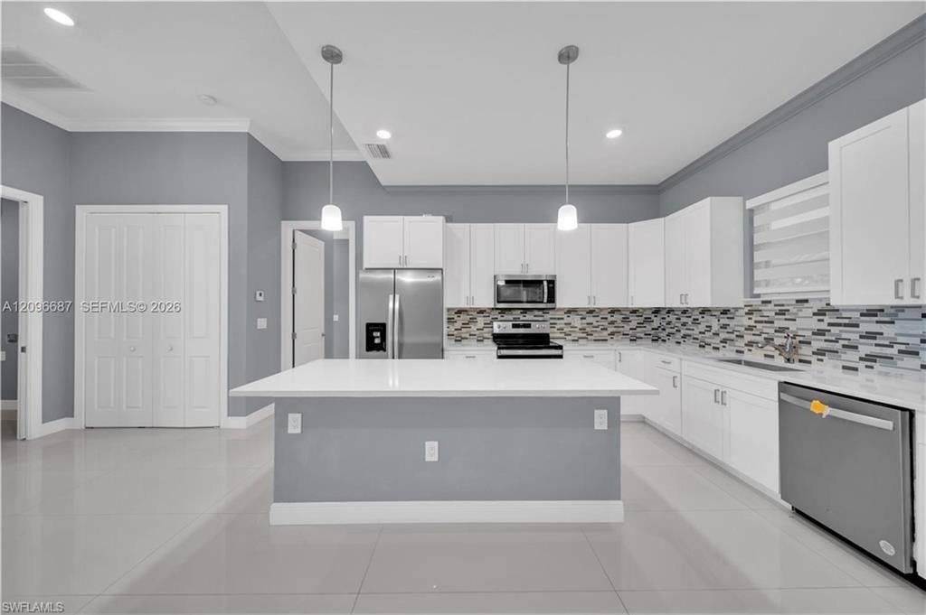 105 15 ST E, Lehigh Acres, FL 33972