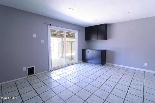 4722 E CHAMBERS Street, Phoenix, AZ 85040