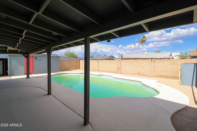 4722 E CHAMBERS Street, Phoenix, AZ 85040