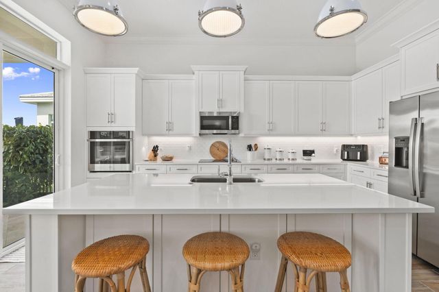 11298 SW Lunata Way, Port St Lucie, FL 34987