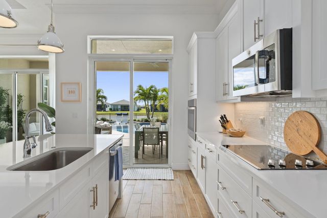 11298 SW Lunata Way, Port St Lucie, FL 34987