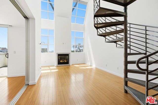 1912 Broadway 307, Santa Monica, CA 90404