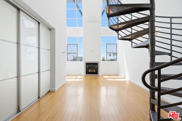 1912 Broadway 307, Santa Monica, CA 90404