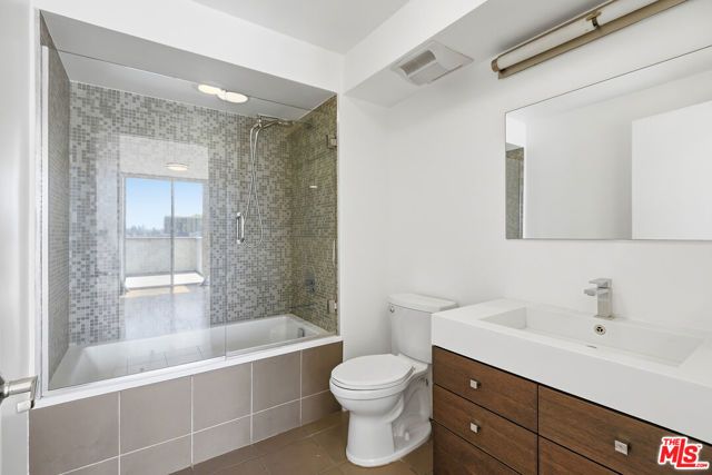 1912 Broadway 307, Santa Monica, CA 90404