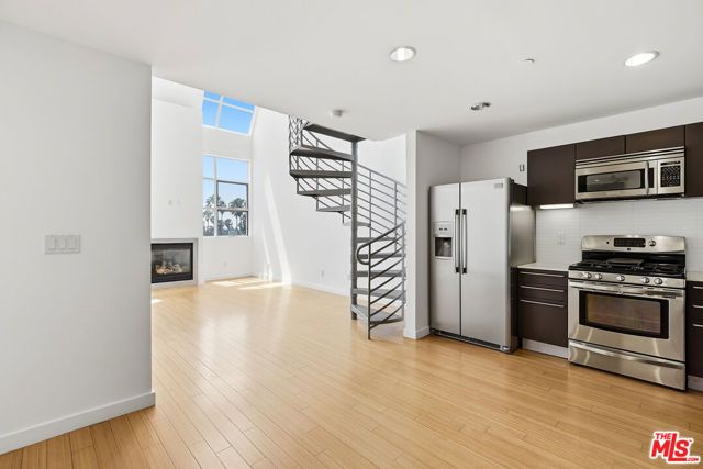 1912 Broadway 307, Santa Monica, CA 90404