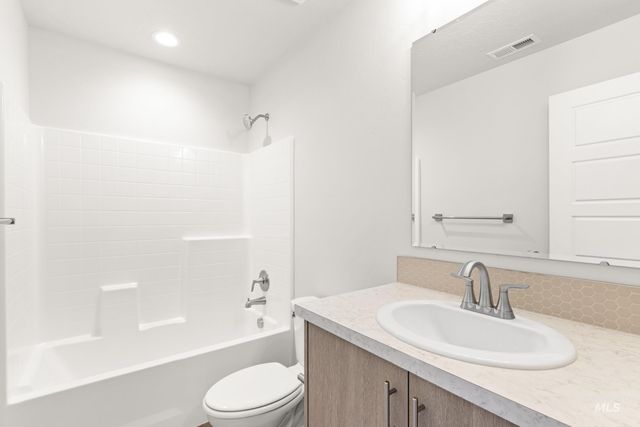 17649 N Boone Peak Ave, Nampa, ID 83687