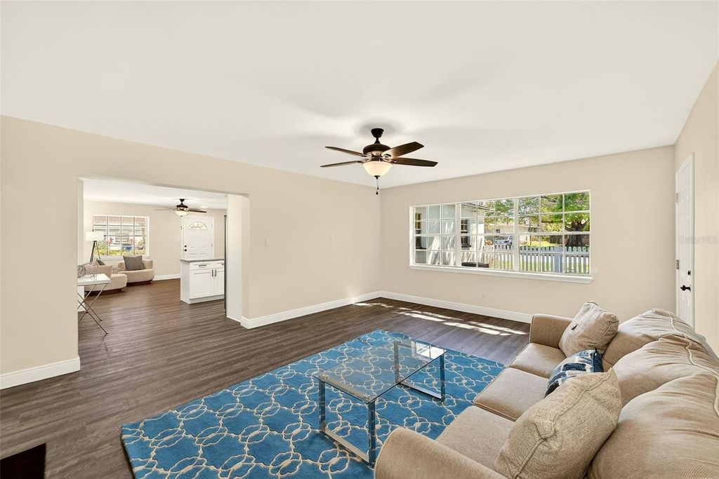 Image 23 of property listing at 4102 W BAY VISTA AVENUE, Tampa, FL 33611
