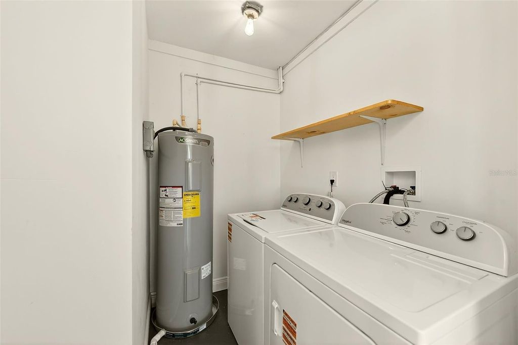 Image 35 of property listing at 4102 W BAY VISTA AVENUE, Tampa, FL 33611