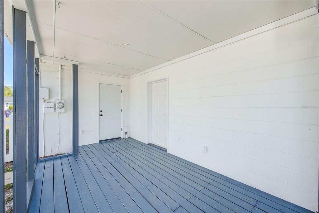 Image 38 of property listing at 4102 W BAY VISTA AVENUE, Tampa, FL 33611