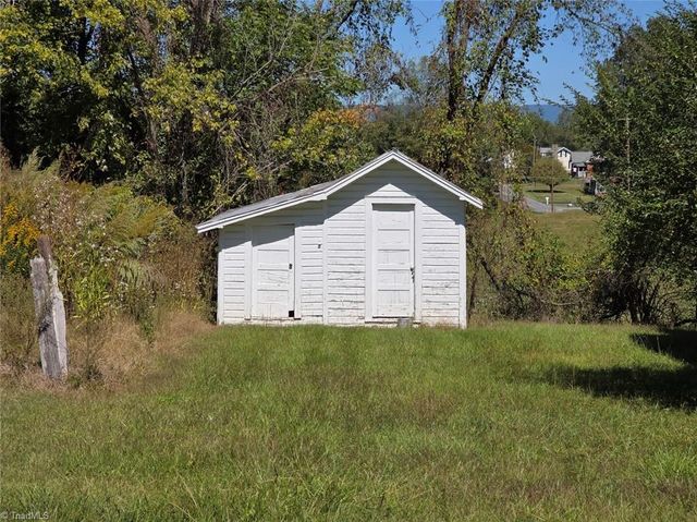 2183 Westfield Road, Mount Airy, NC 27030