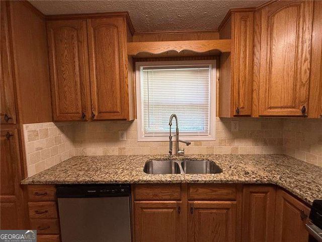 1414 Sycamore Drive NW, Kennesaw, GA 30152