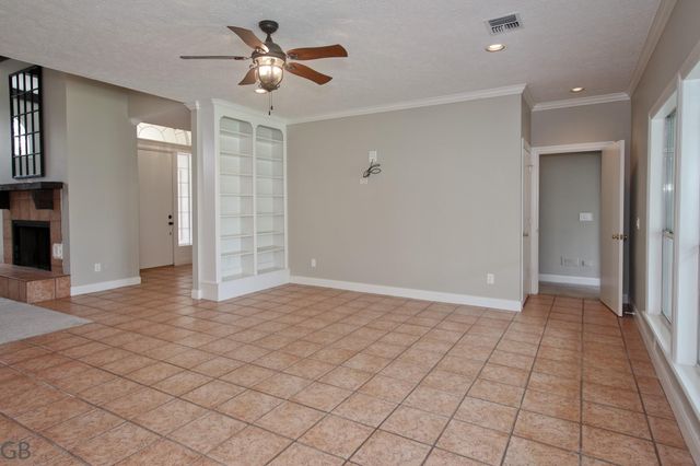 3235 Country Club Boulevard, Stafford, TX 77477