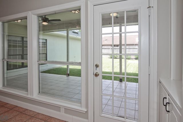 3235 Country Club Boulevard, Stafford, TX 77477