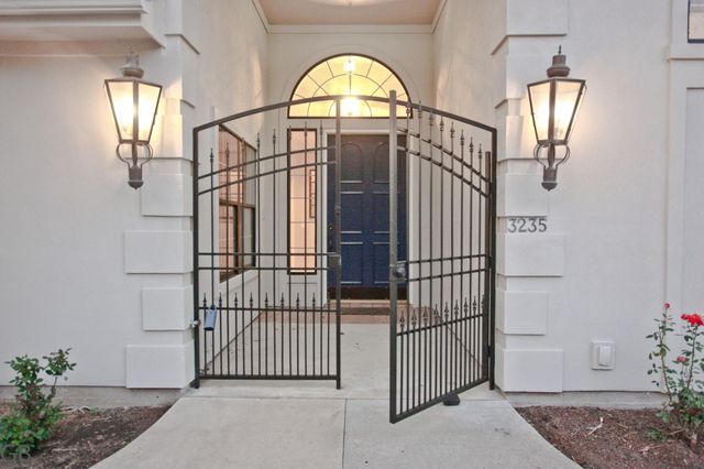 3235 Country Club Boulevard, Stafford, TX 77477