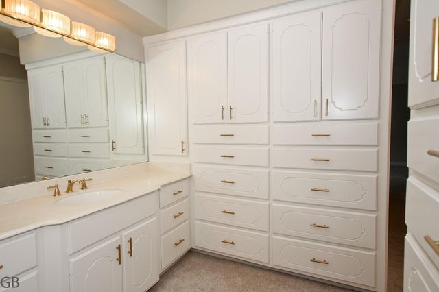 3235 Country Club Boulevard, Stafford, TX 77477