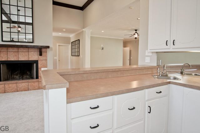 3235 Country Club Boulevard, Stafford, TX 77477