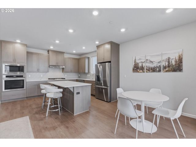 2716 S 8TH Way, Ridgefield, WA 98642