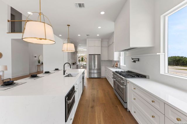 792 ANNABELLE AVE, Bulverde, TX 78163