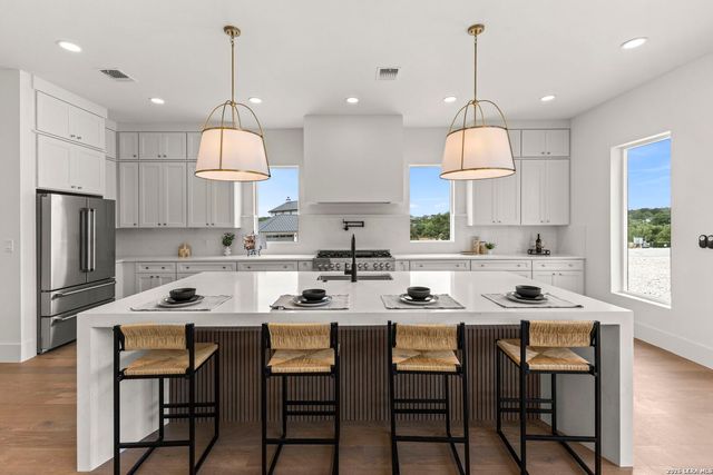 792 ANNABELLE AVE, Bulverde, TX 78163