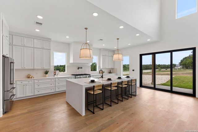 792 ANNABELLE AVE, Bulverde, TX 78163