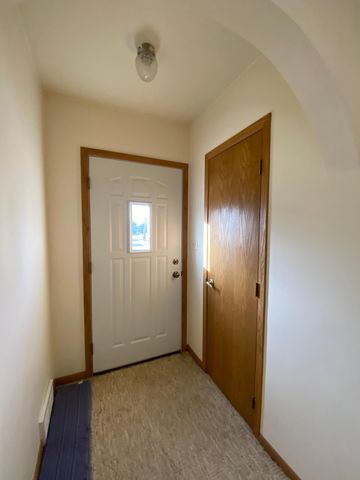 245 N Broadway, Alden, MN 56009