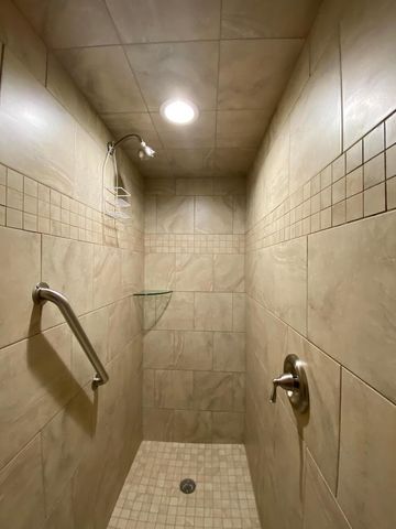 245 N Broadway, Alden, MN 56009