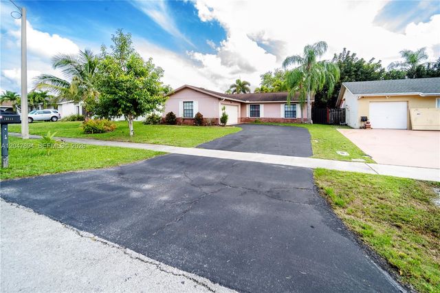 10815 NW 26th Street, Sunrise, FL 33322