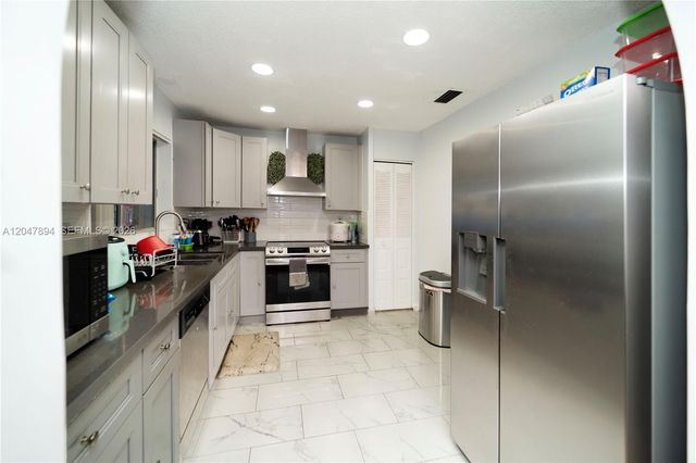 10815 NW 26th Street, Sunrise, FL 33322