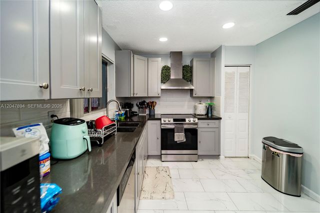 10815 NW 26th Street, Sunrise, FL 33322
