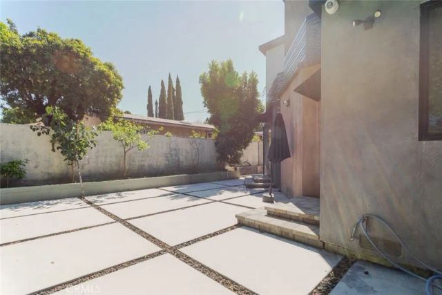 8252 Morse Avenue, North Hollywood, CA 91605