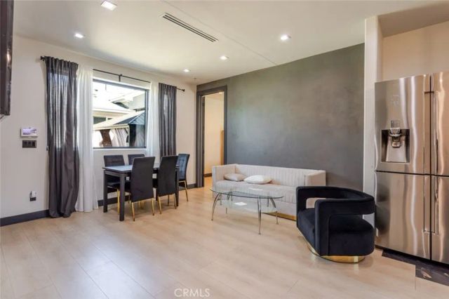 8252 Morse Avenue, North Hollywood, CA 91605