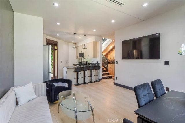 8252 Morse Avenue, North Hollywood, CA 91605