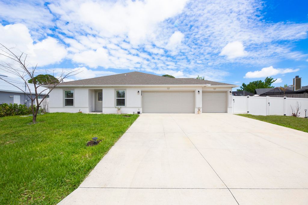 228 SE Sims Circle, Port St. Lucie, Port St Lucie, FL 34984