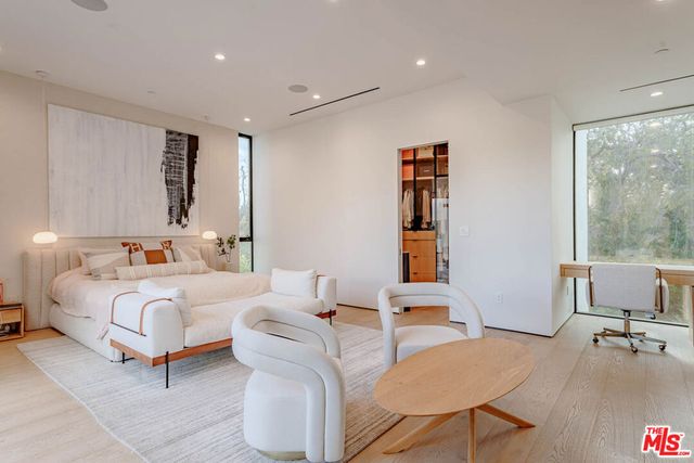 116 S Gretna Green Way, Los Angeles, CA 90049