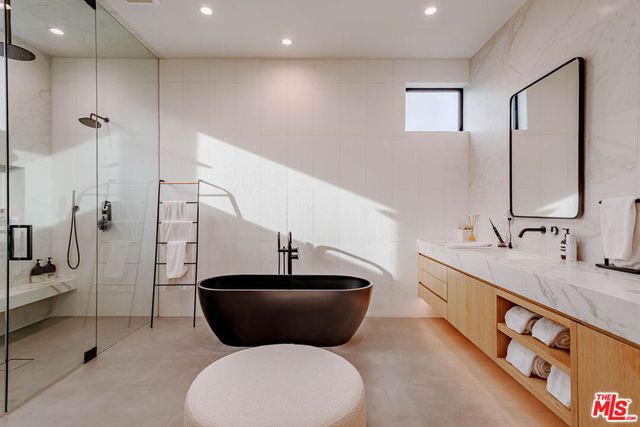 116 S Gretna Green Way, Los Angeles, CA 90049