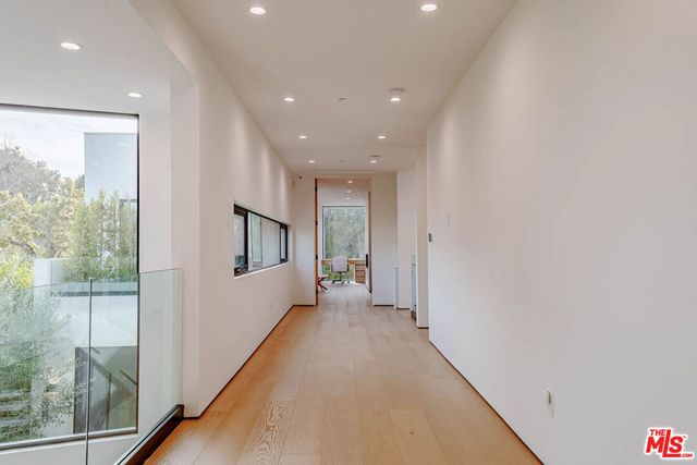 116 S Gretna Green Way, Los Angeles, CA 90049