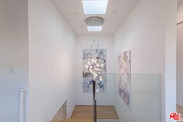 116 S Gretna Green Way, Los Angeles, CA 90049