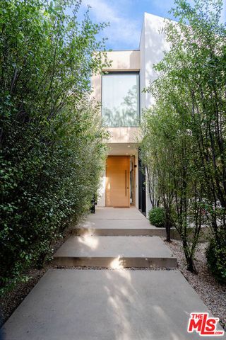 116 S Gretna Green Way, Los Angeles, CA 90049