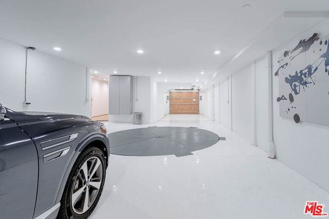 116 S Gretna Green Way, Los Angeles, CA 90049