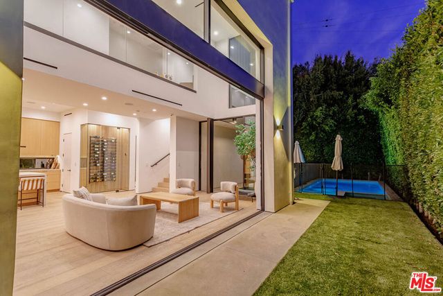 116 S Gretna Green Way, Los Angeles, CA 90049